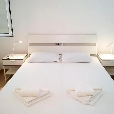 - Comfort One Bedroom D2 아파트 룸바르다