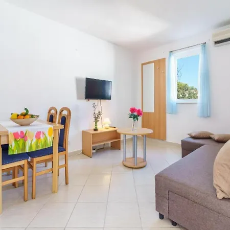 - Comfort One Bedroom D2 아파트 룸바르다