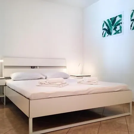 아파트 - Comfort One Bedroom D2 *