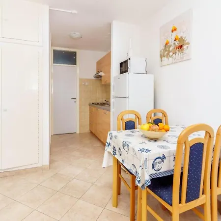- Comfort One Bedroom D2